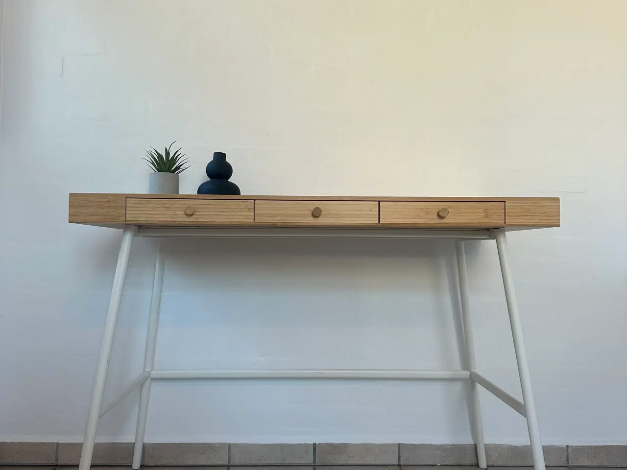 Billede 1 - IKEA - Skrivebord