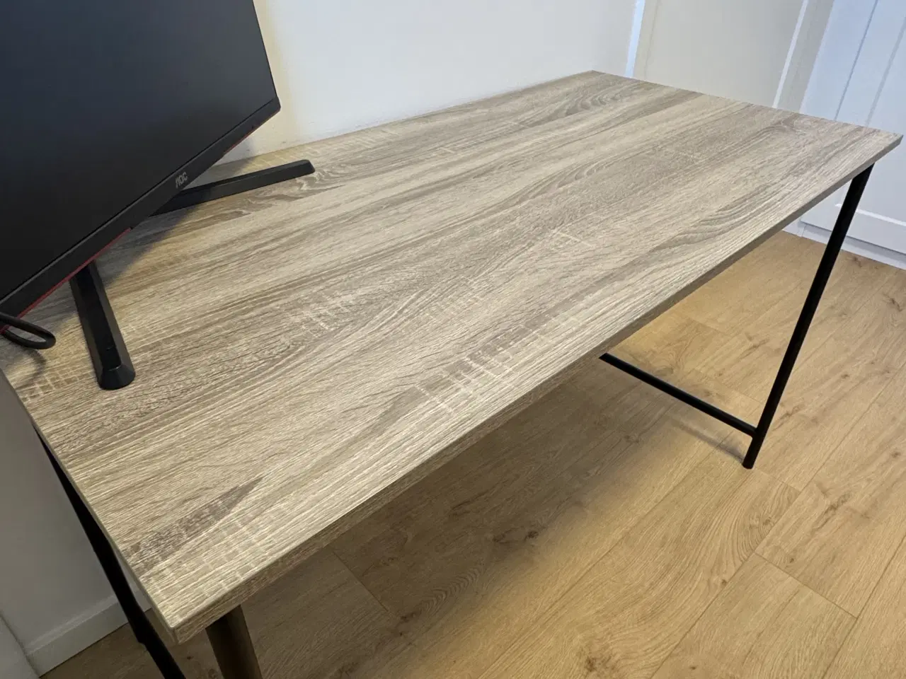 Billede 3 - Skrivebord fra Jysk