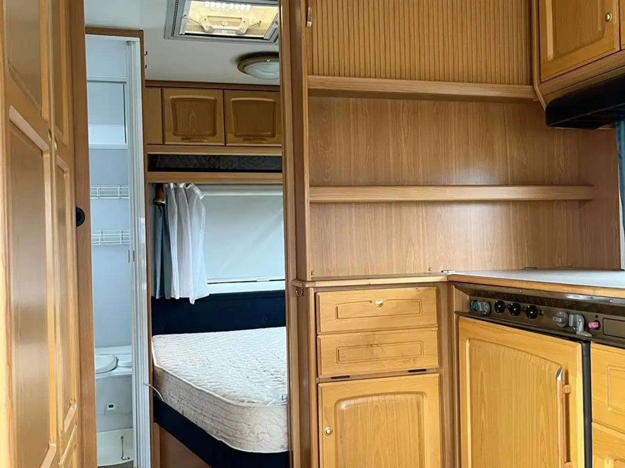 Billede 14 - Knaus AZUR 495 1996 FLOT STAND - SKARP VINTERPRIS