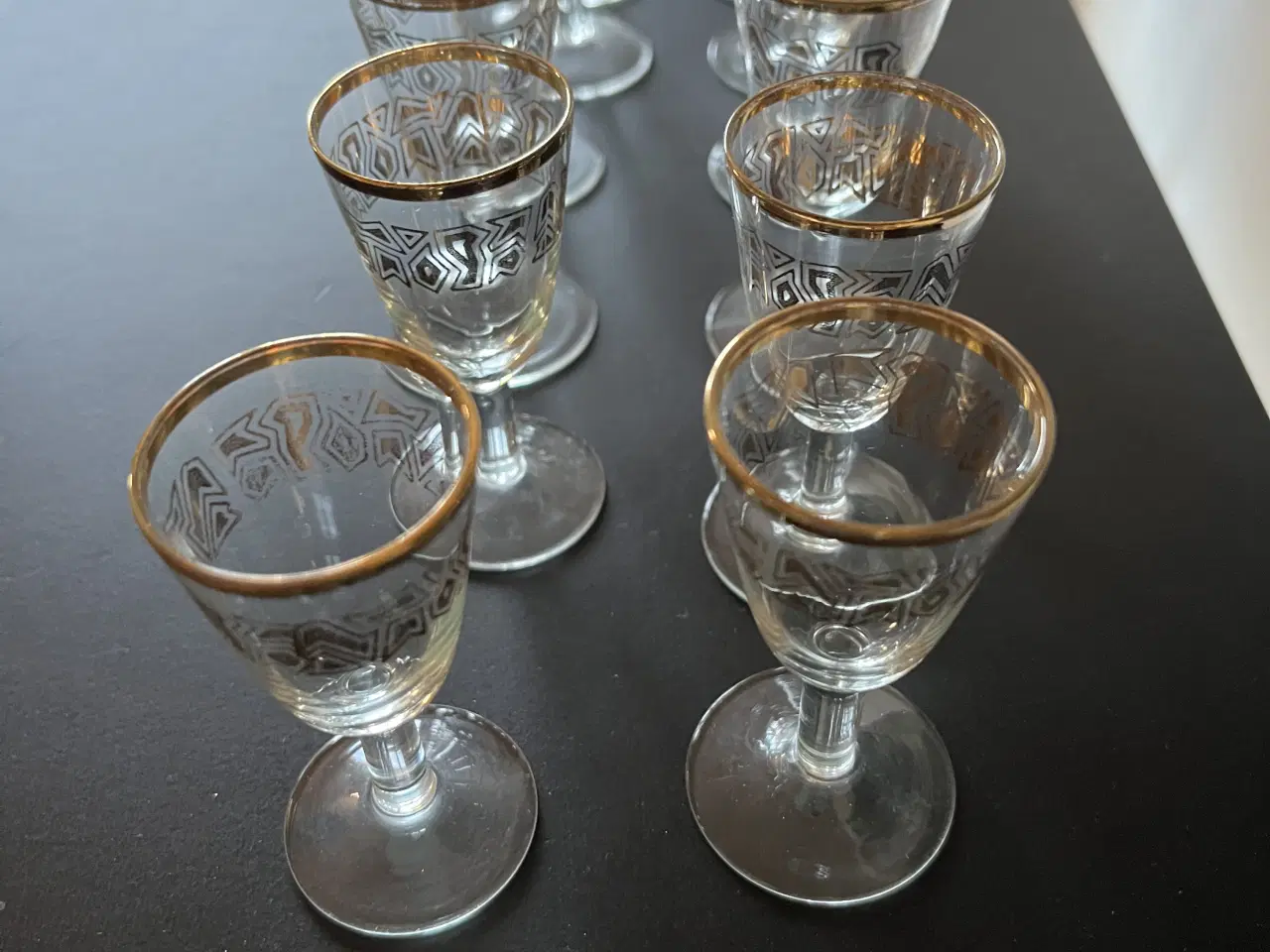 Billede 2 - Glas med guldkant og -mønster