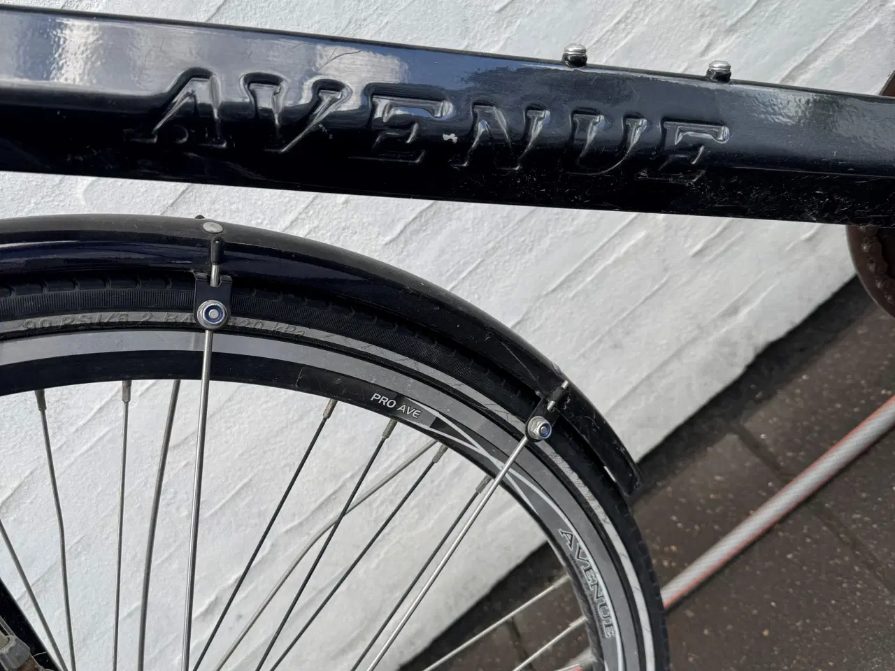 Billede 2 - AVENUE Dame/pigecykel 