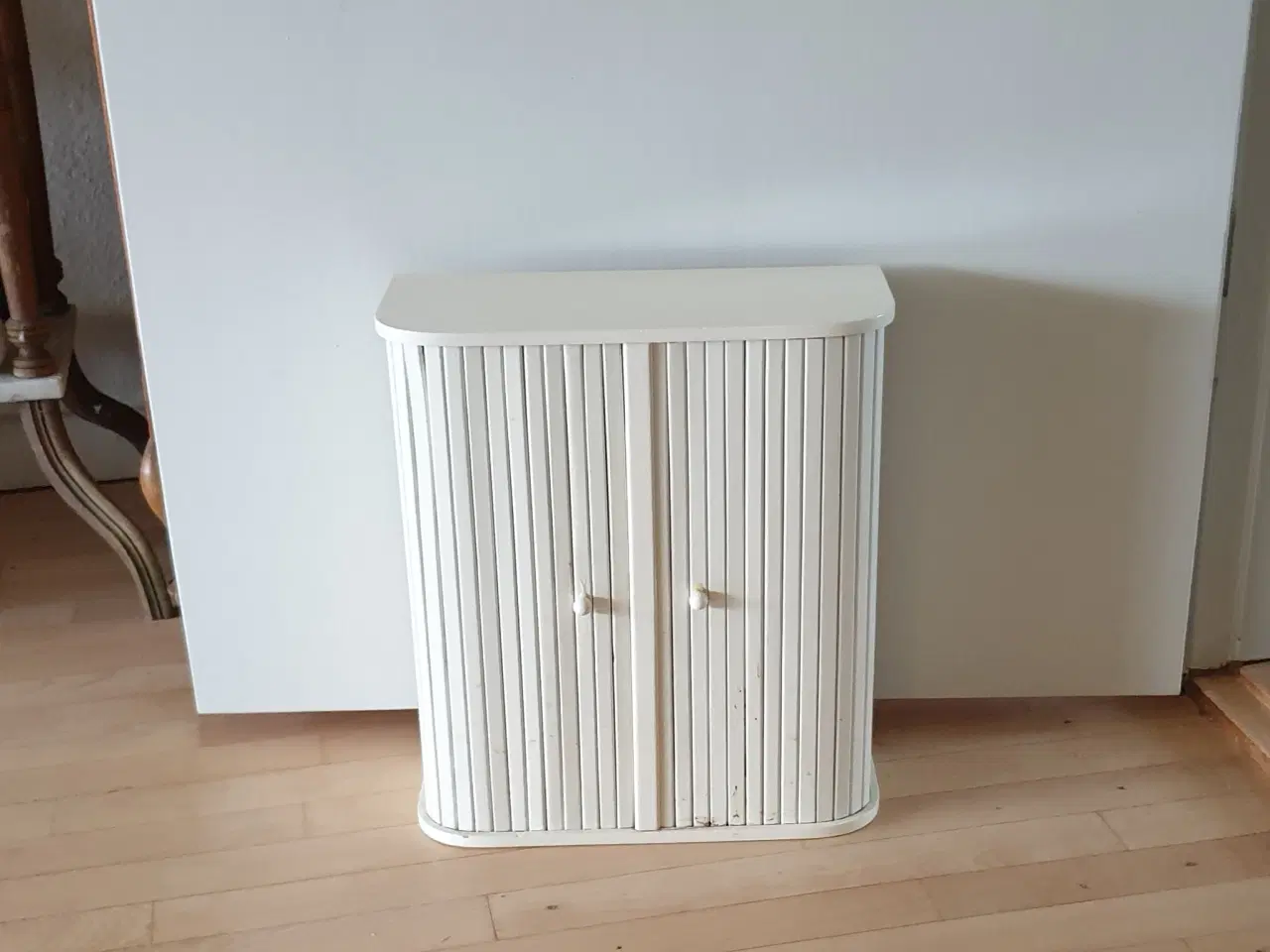 Billede 1 - Skab jalousi låger kan hænge el stå SE 2 fotos