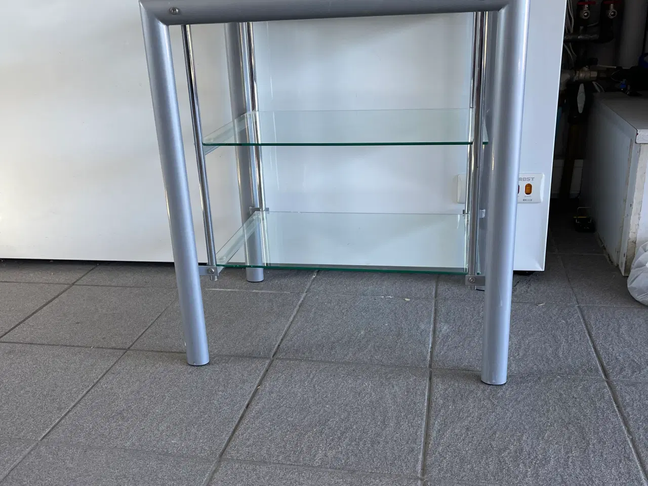 Billede 1 - TV bord med gladsplader