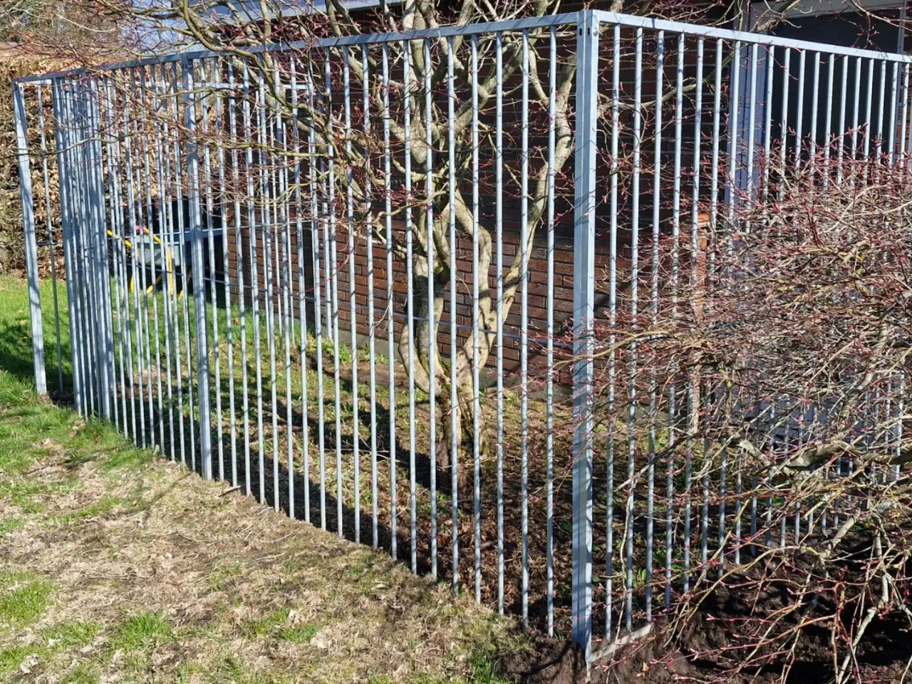 Billede 2 - Hundegård galvaniseret stål 200×180 cm