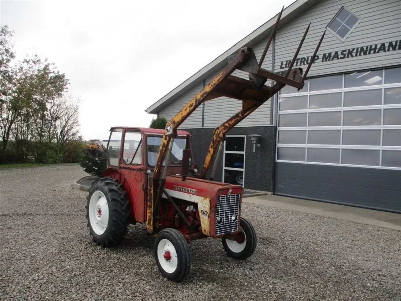 Billede 17 - IH 276 Med frontlæsser