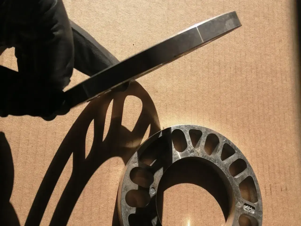 Billede 8 - Emblemer, Spacer, hjulbolte, Centreringsringe mm