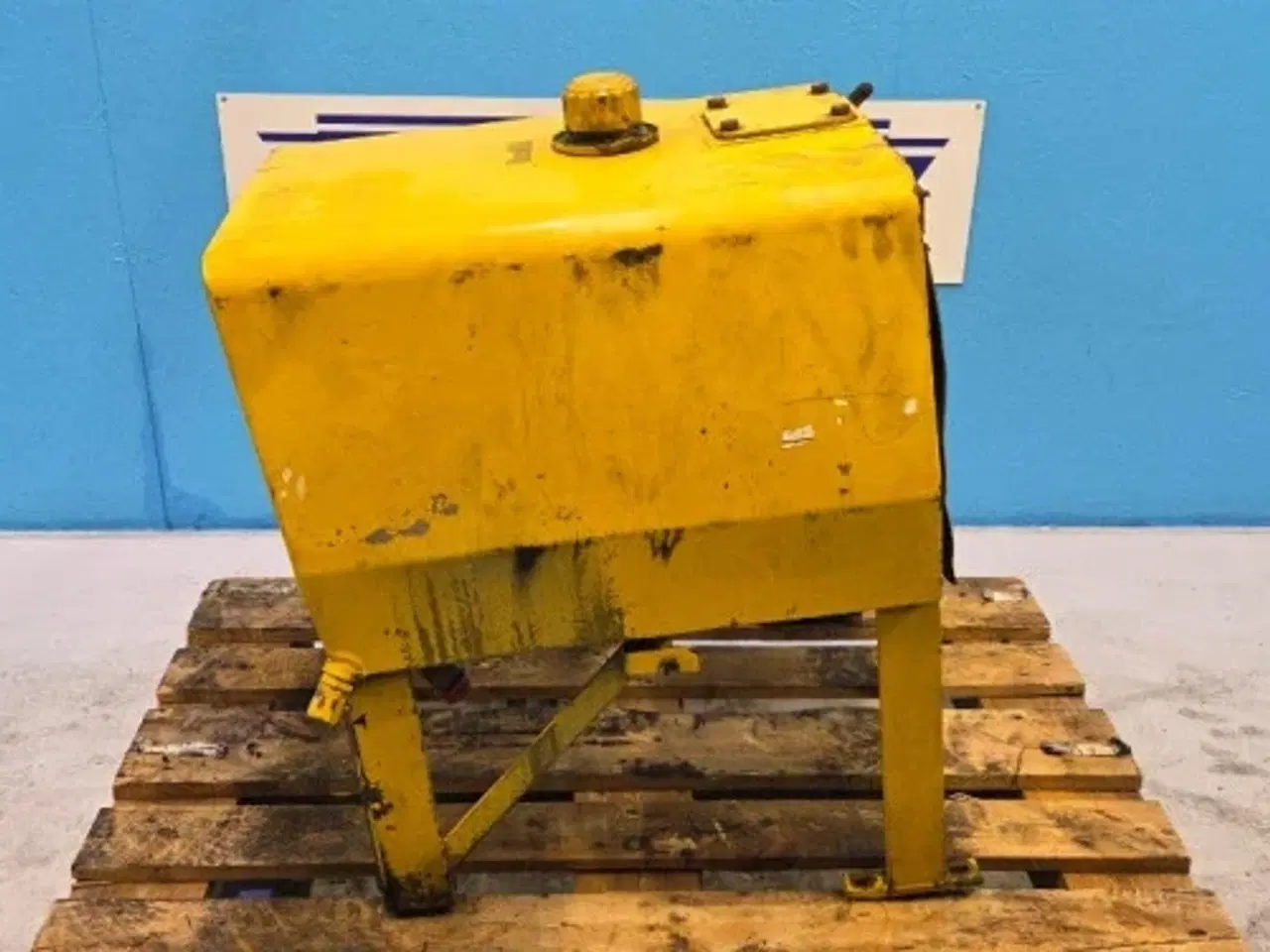 Billede 2 - Hydrema 807 Hydrauliktank 335200