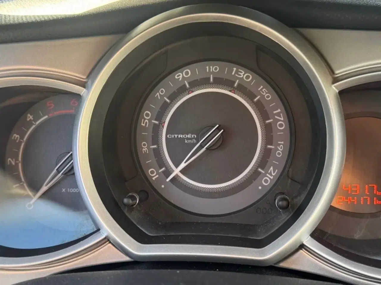 Billede 8 - Citroën C3 1.4 e-HDi – Automatgear – Nysynet