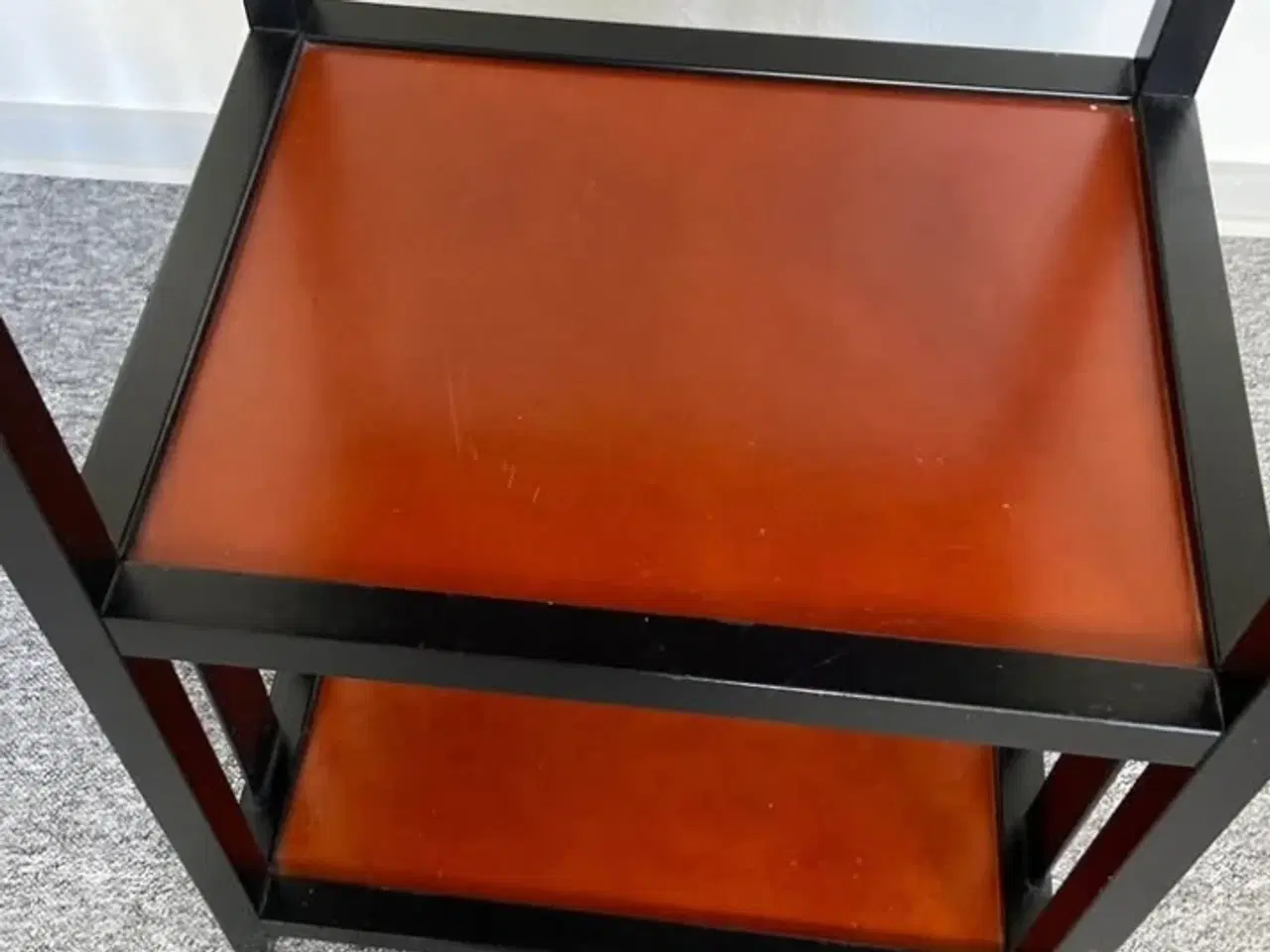 Billede 4 - Reol i fin stand 