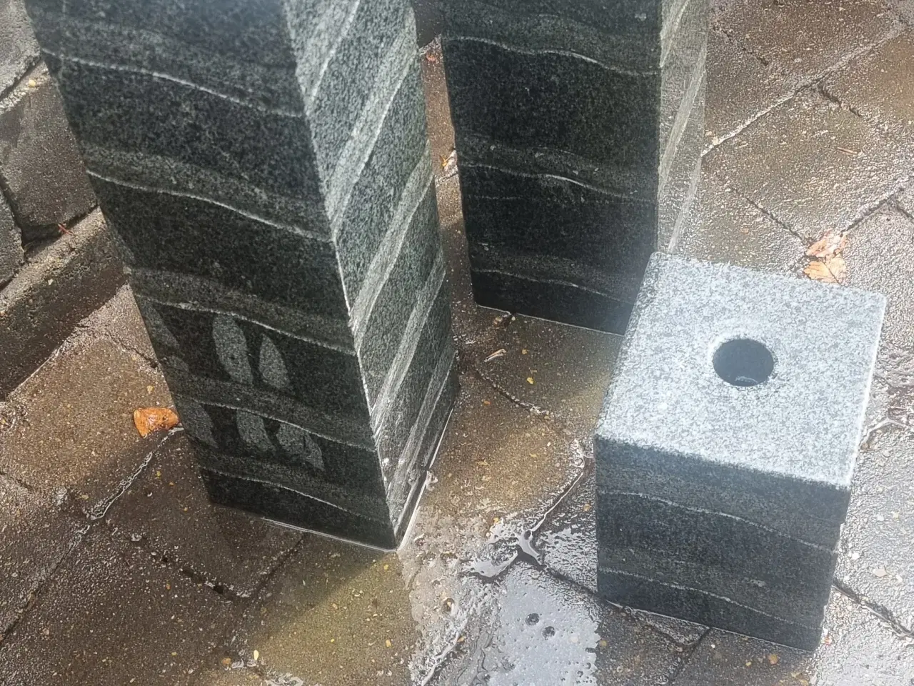 Billede 3 - Granit vandsten 3 stk
