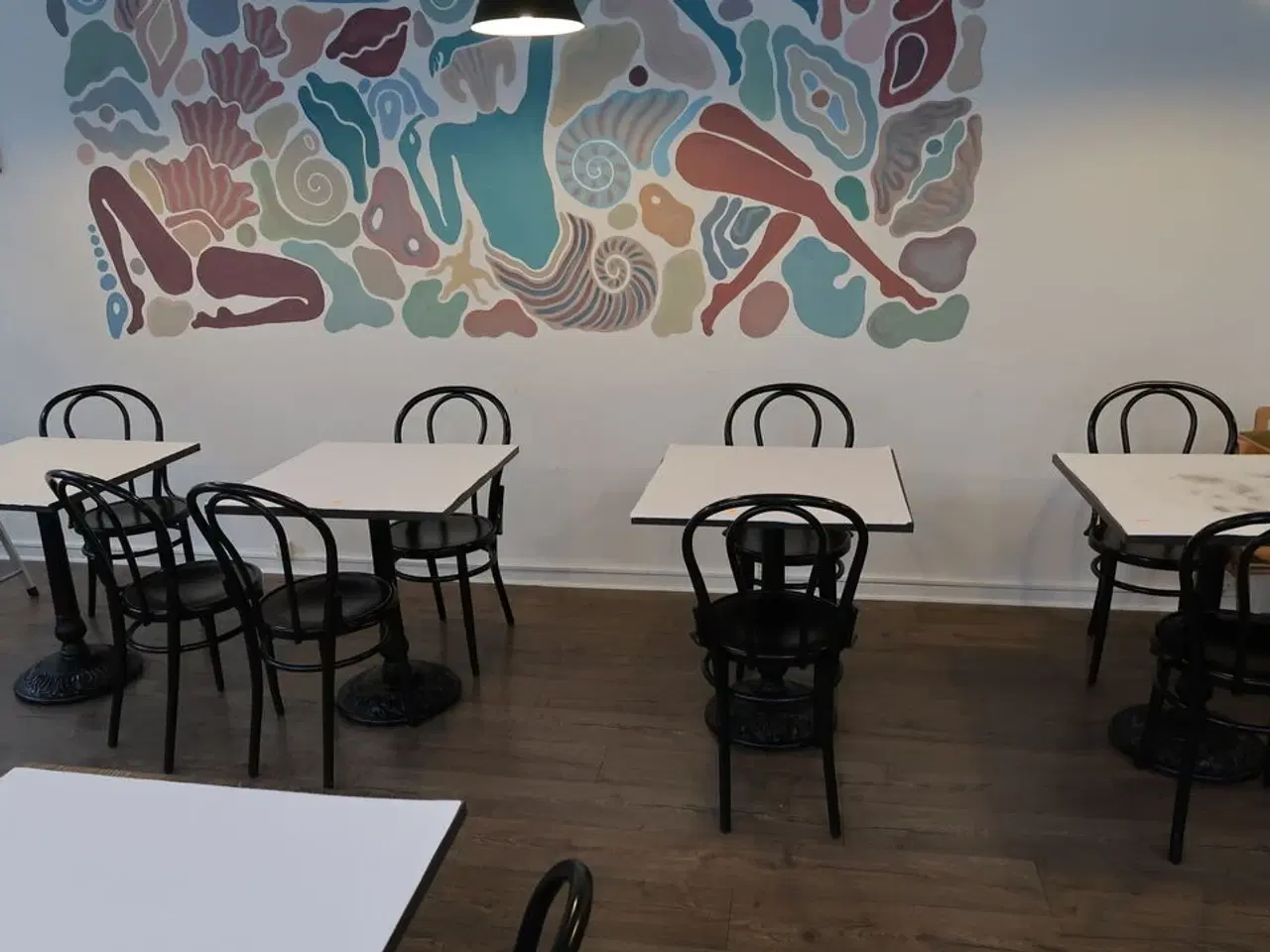 Billede 1 - 4 stk. caféborde med 8 stk. caféstole