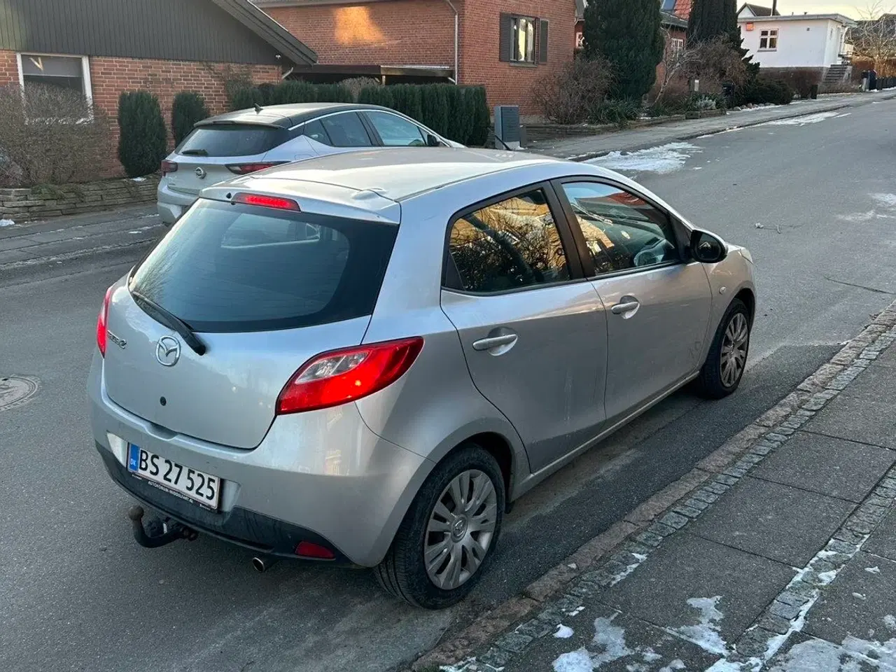 Billede 4 - Nysynet 2-ejers Mazda 2 m/afhængertræk