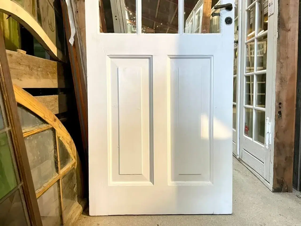 Billede 3 - Smal , udvendig enkeltdør m. gammelt glas
