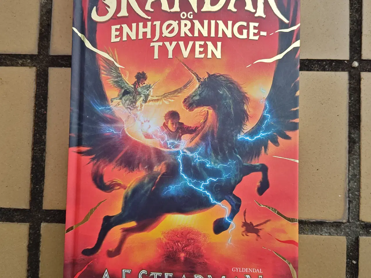 Billede 1 - Skandar og enhjørninge tyven bog af A.F. Steadman