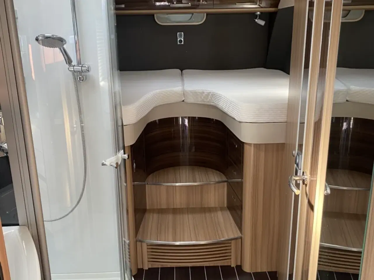 Billede 2 - Autocamper Knaus 900 Sun I LEG