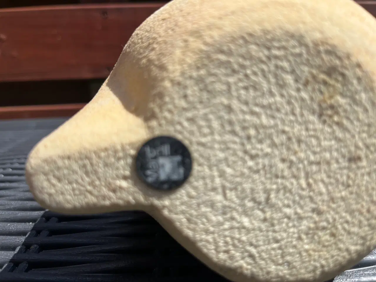Billede 5 - Sandstens figur af siddende kvinde