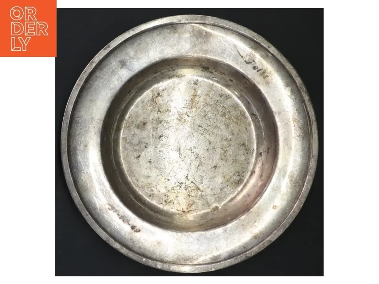 Billede 3 - Ældre metal tallerken / fad (str. Ø 19x2 cm)