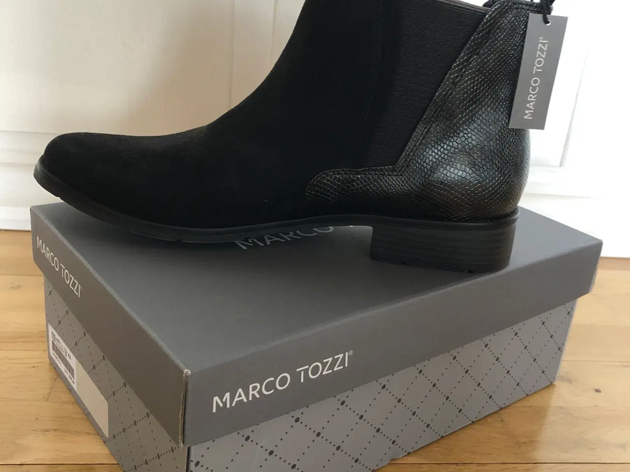 Billede 3 - NYE! korte støvler str. 42