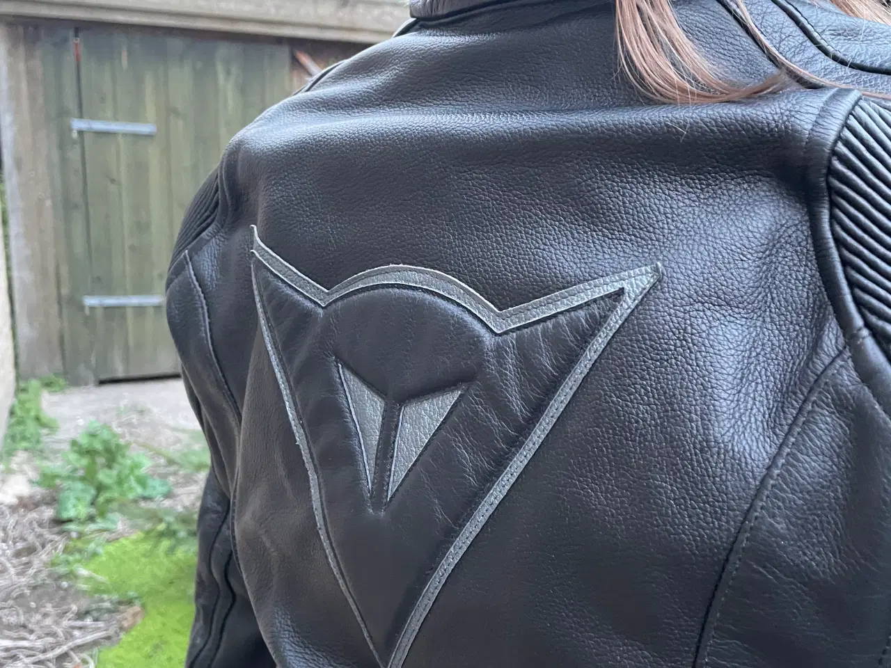 Billede 3 - Dainese 2 delt læder dragt dame