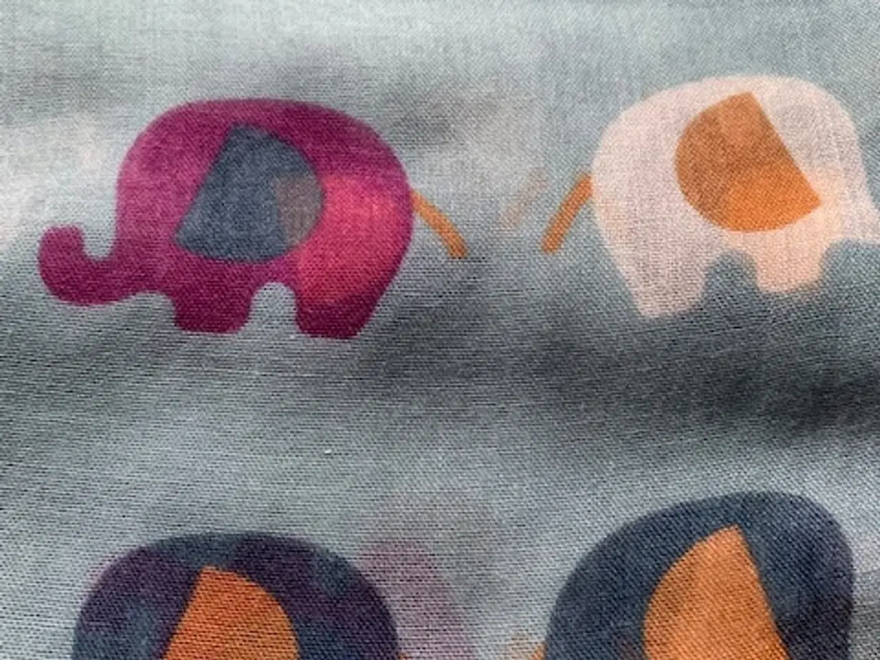 Billede 1 - Tørklæde med elefanter, 95 x 180 cm
