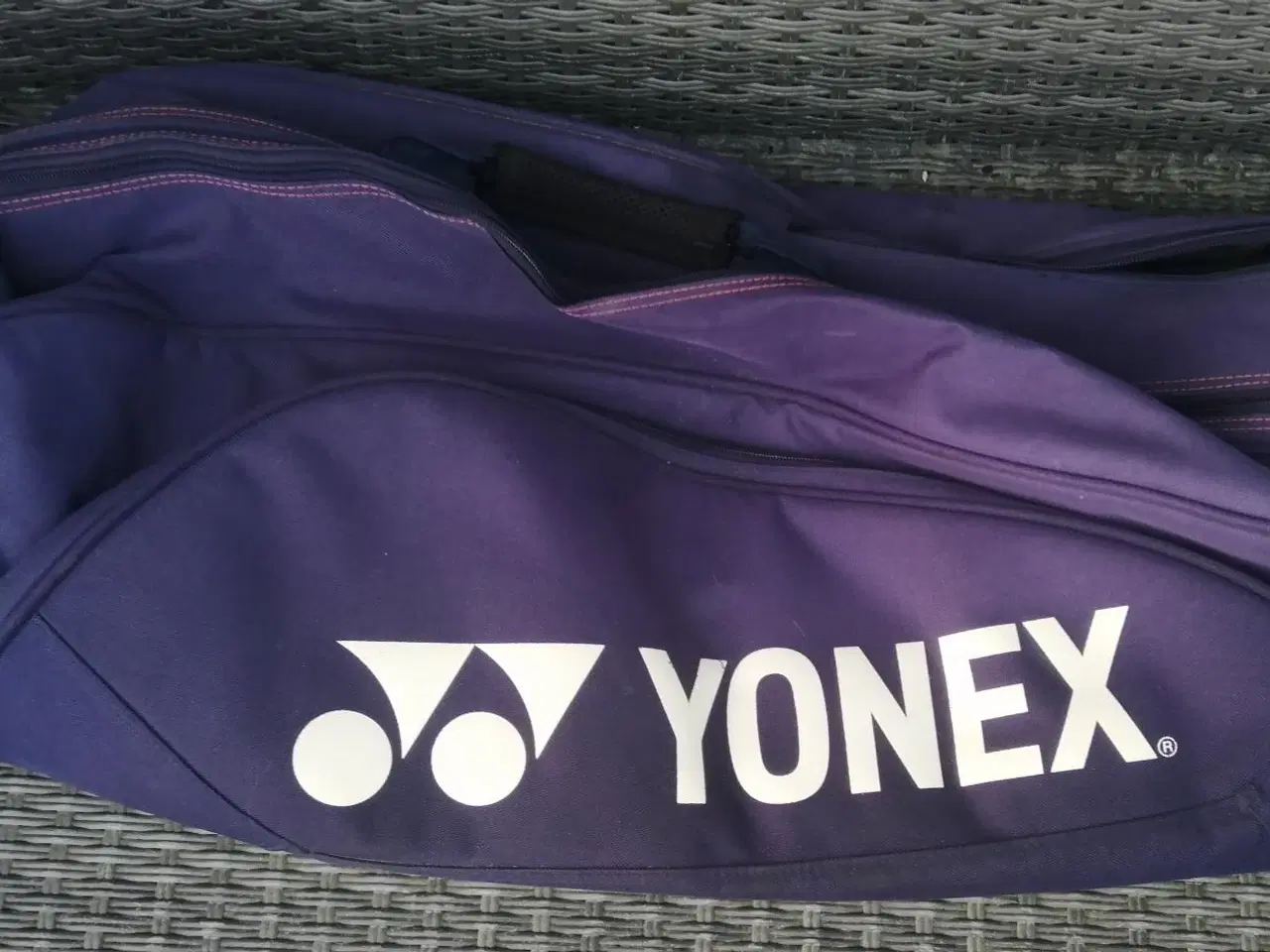 Billede 2 - YONEX BADMINTON TASKE MED 3 STORE RUM