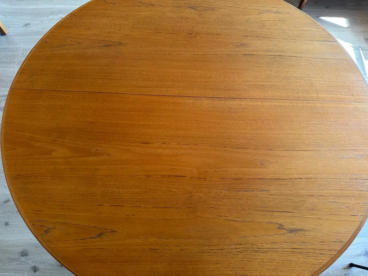 Billede 4 - Flot rundt sofabord i teak