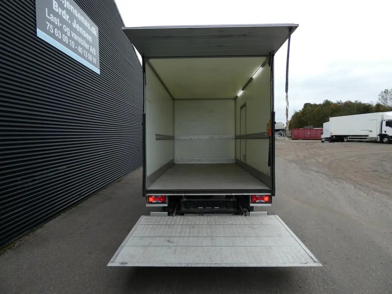 Billede 9 - Iveco Daily 35S16 4100mm 2,3 D m/Alukasse med lift Hi-Matic 156HK Ladv./Chas. 8g Aut.