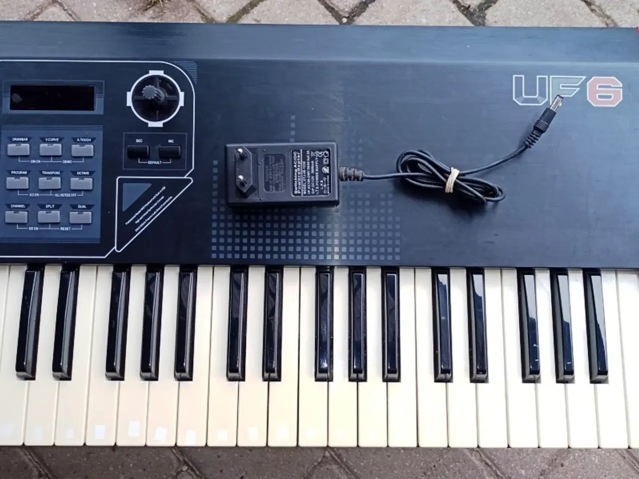 Billede 4 - Sælger CME Synthesizer UF6 med Waldorf Nano modul