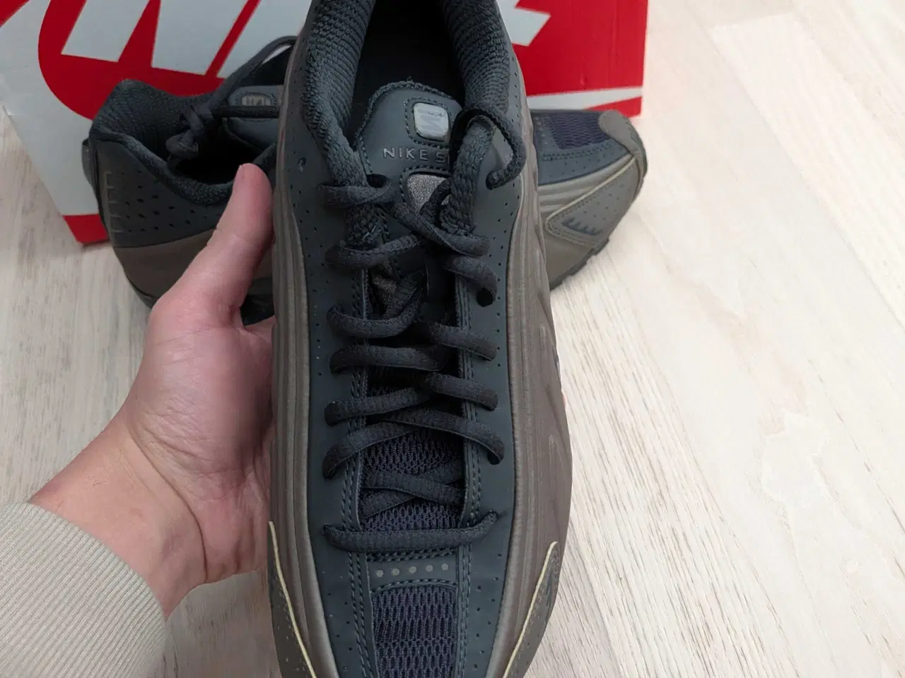 Billede 3 - Nike shox r-4 off noir ironstone 