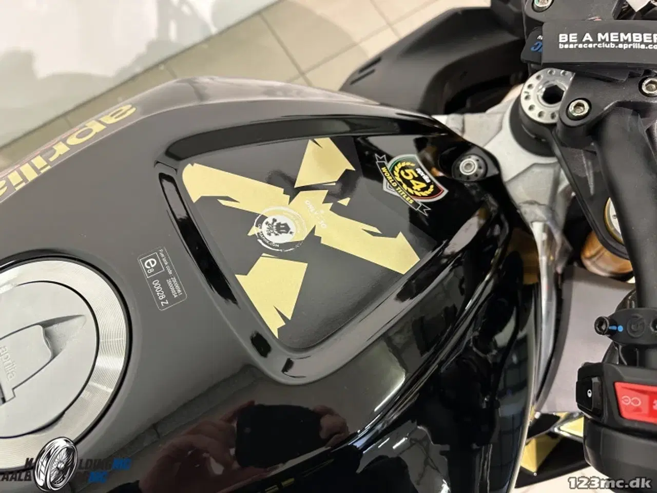 Billede 4 - Aprilia Tuono V4 Factory Aalborg MC