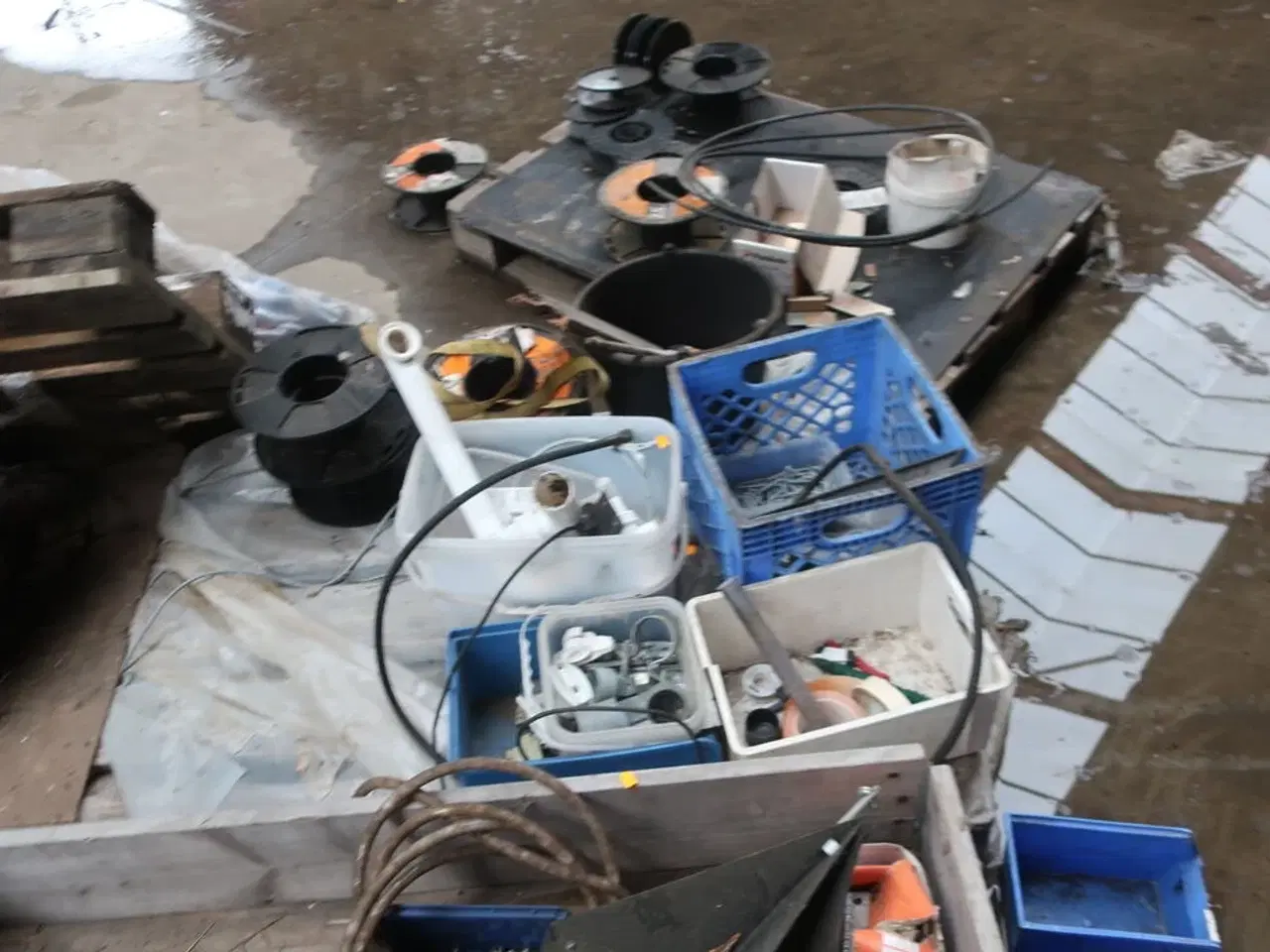 Billede 24 - Div. Paller, pallerammer, reservedele, varelager m.m.