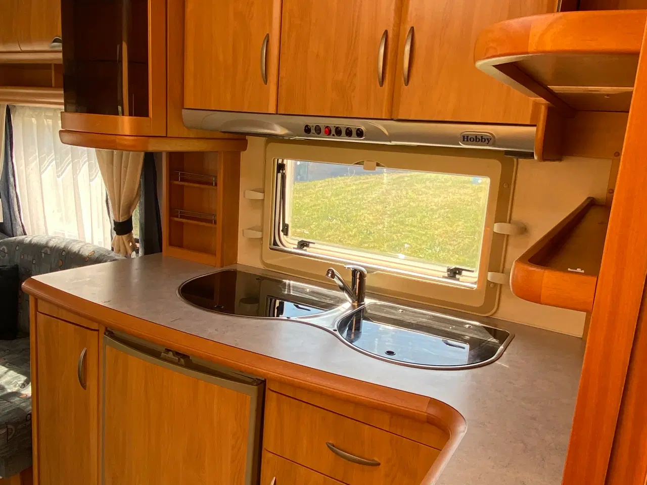 Billede 6 - Campingvogn Hobby UFE 495 årh 2006 