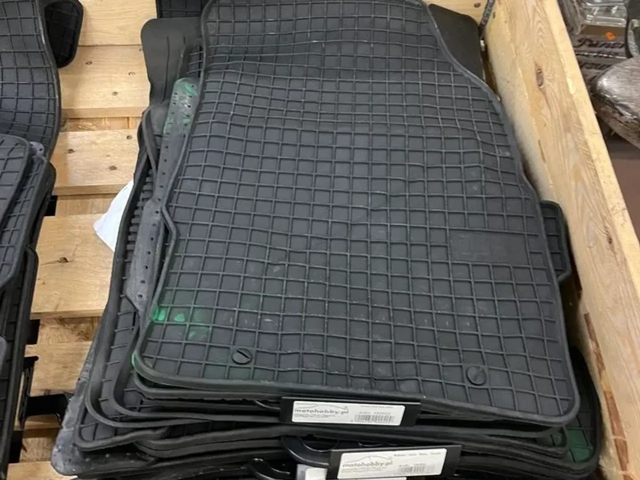 Billede 3 - 40 stk. bilmåtter, ass. Farver og størrelser