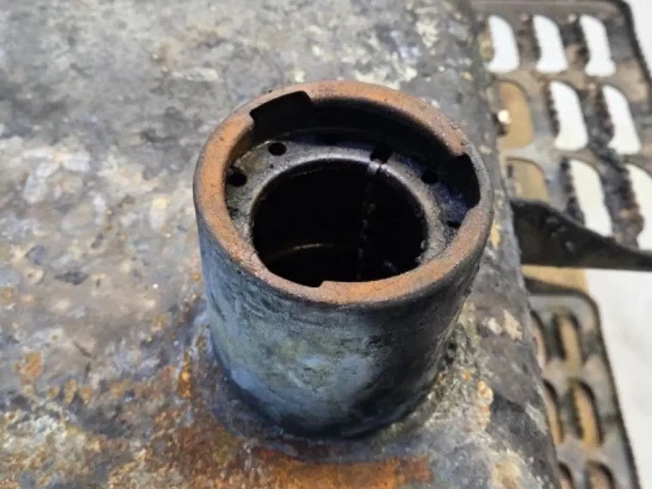 Billede 15 - New Holland LB115B Dieseltank 84262236