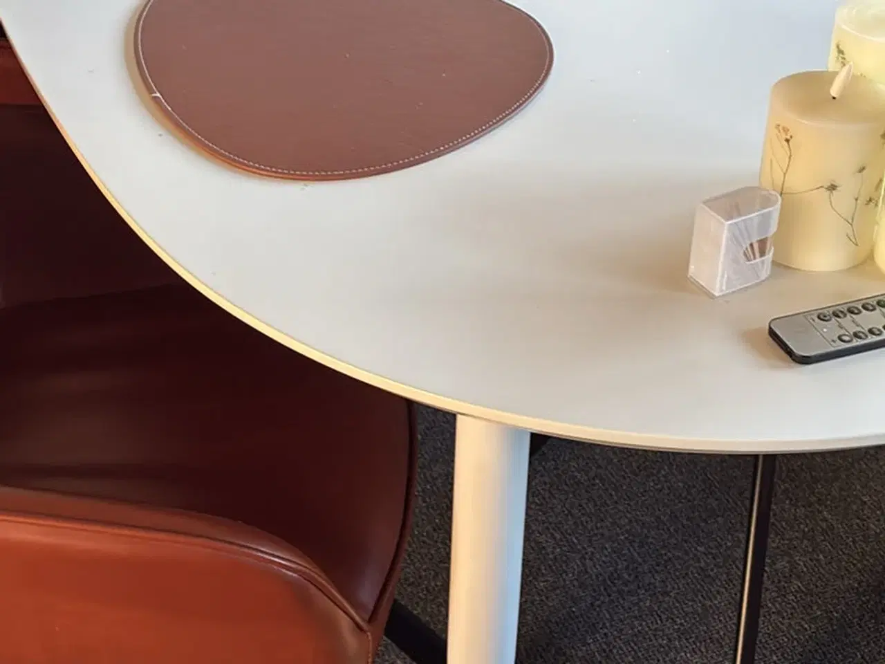 Billede 2 - Spisebord hvis laminat