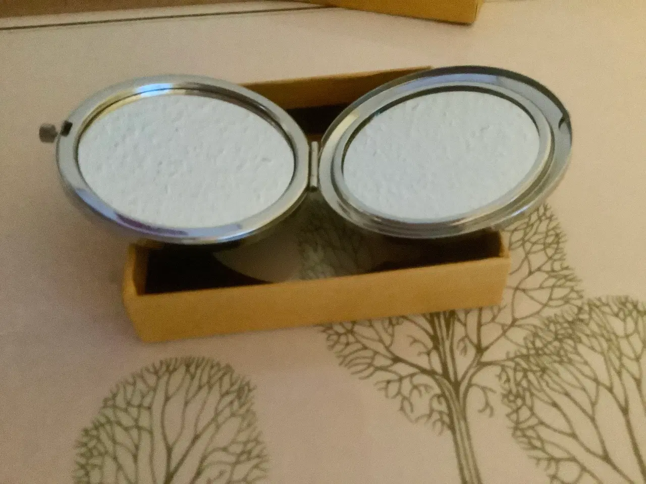 Billede 5 - Dekorativt dobbelt taskespejl.