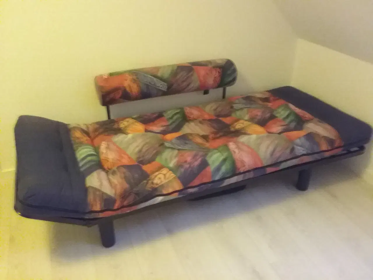 Billede 2 - Sofa / seng til ungdomsværelset. 