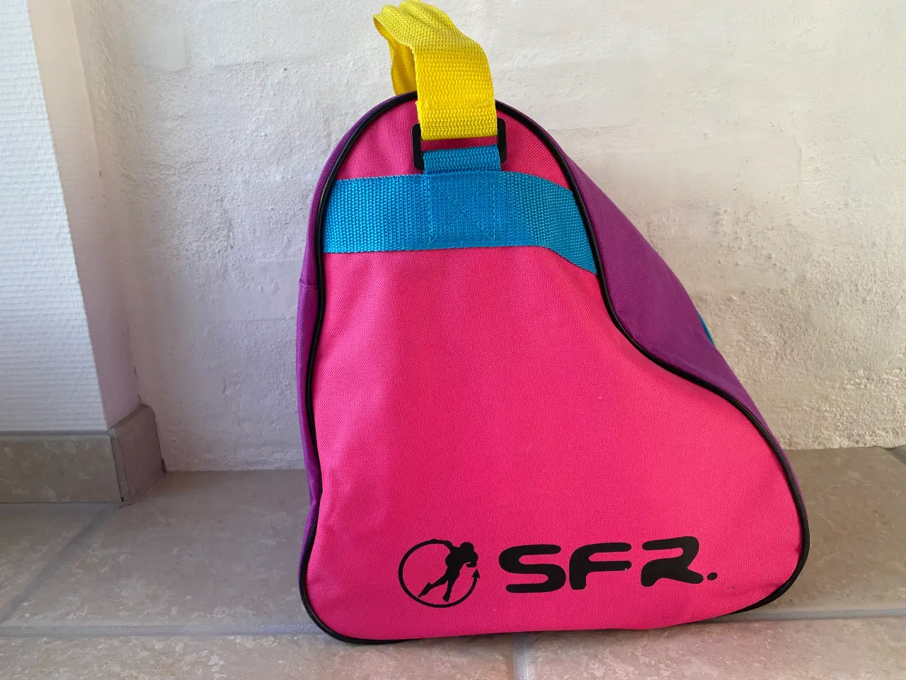 Billede 4 - SFR side-by-side rulleskøjter med taske