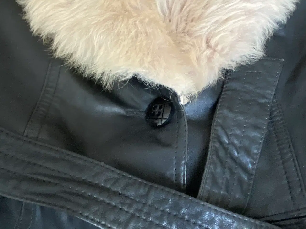 Billede 7 - Flot læderfrakke vintage, med lammeskind på kraven