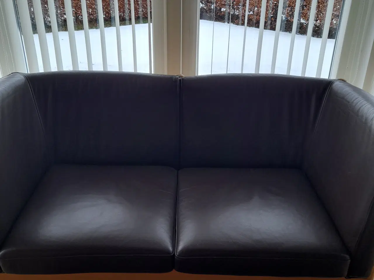 Billede 2 - 2 personers lædersofa med 2 stole