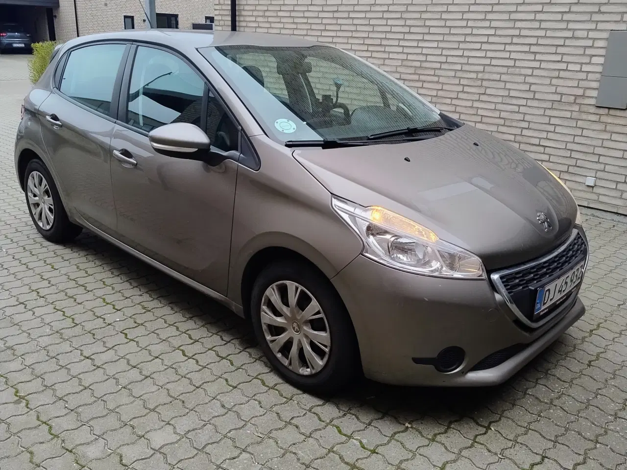 Billede 1 - Peugeot 208 1,6 e hdi 