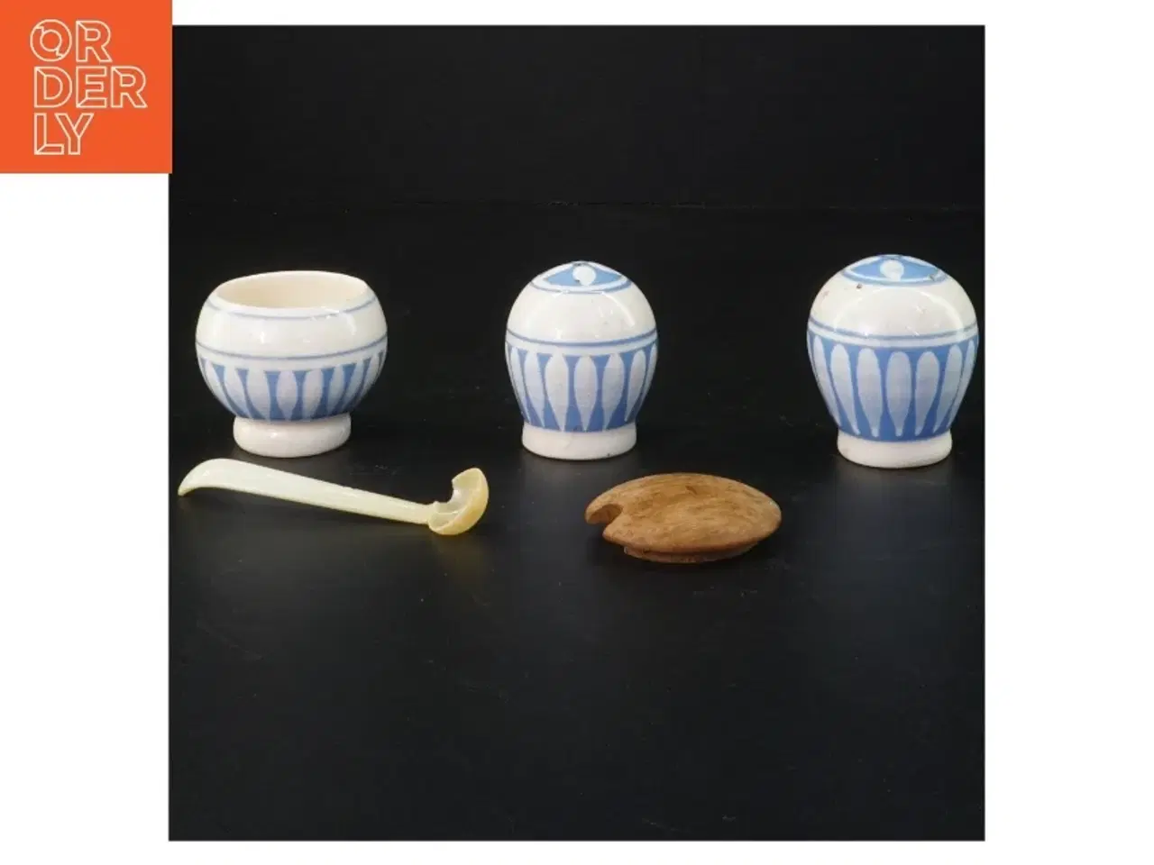 Billede 2 - Krydderikrukker med ske og trælåg (str. H 5,5 cm)