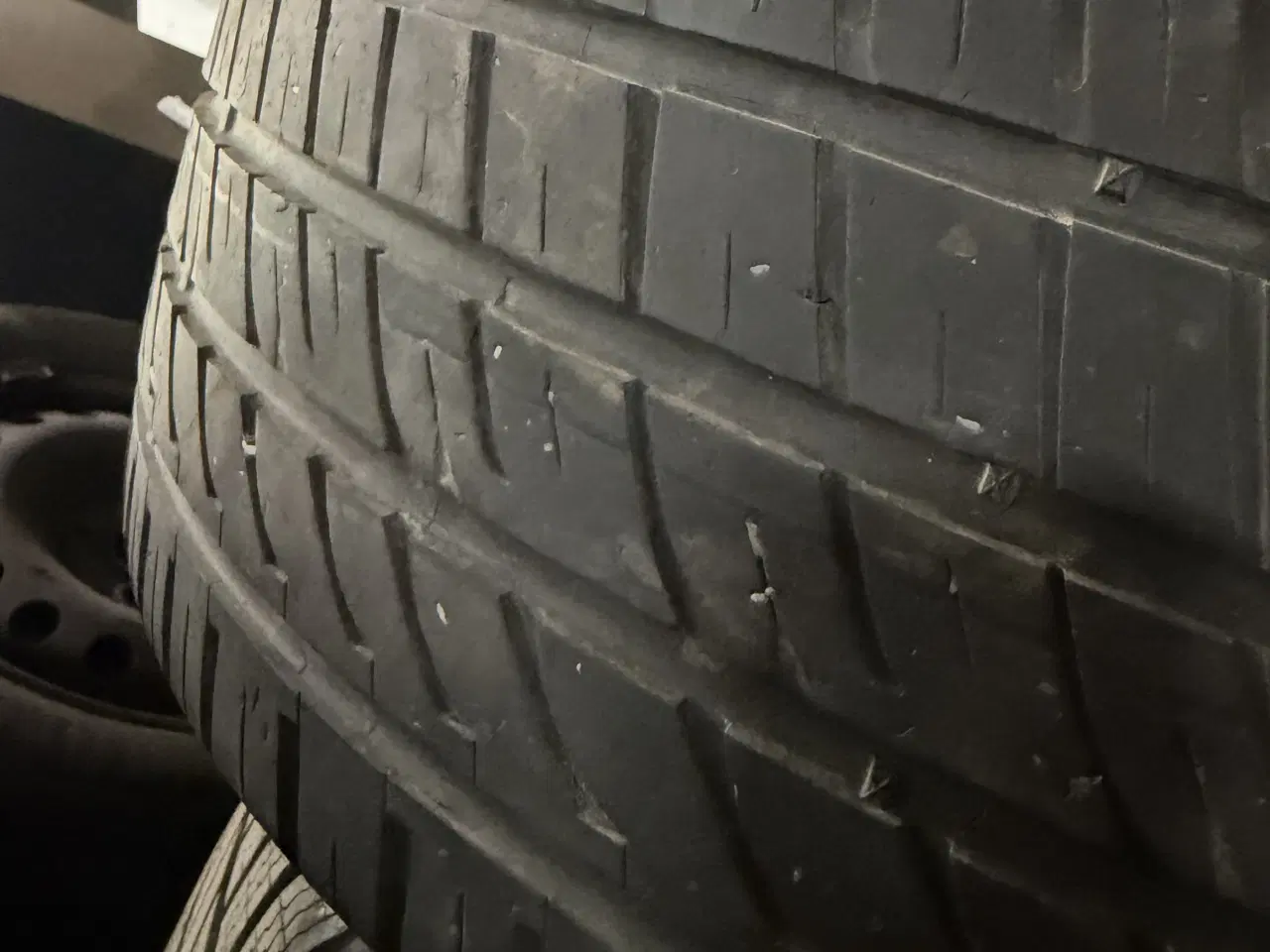 Billede 3 - 225/40/18 sommerdæk 5mm