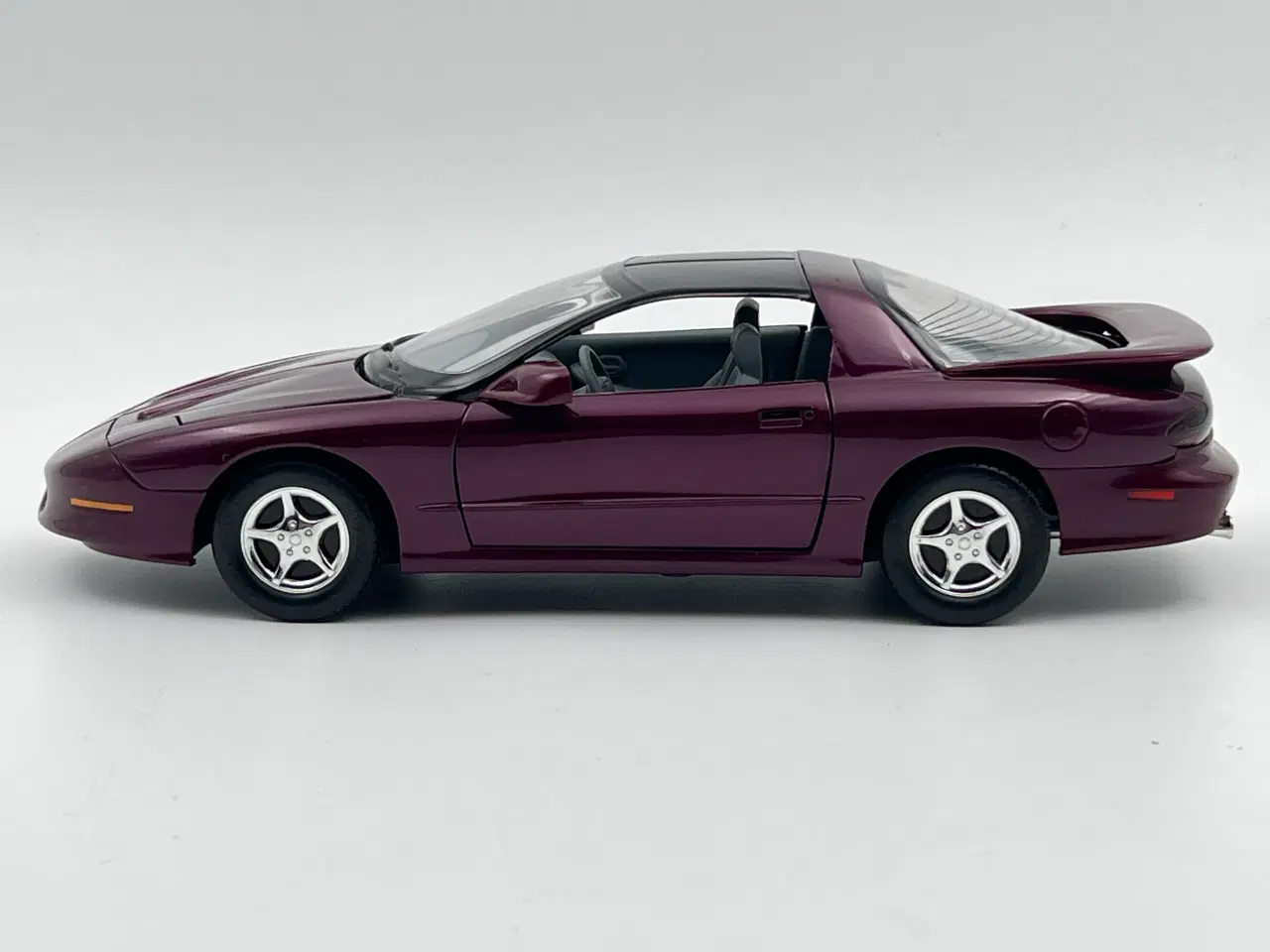 Billede 2 - 1996 Pontiac Firebird Trans Am 1:18