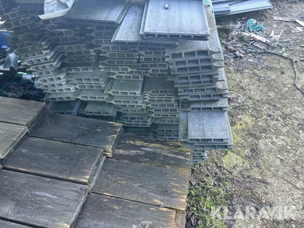 Billede 2 - Kompositprofiler Kirkedal 1,8 meter ca. 100 styk