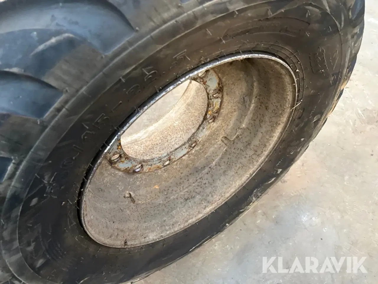 Billede 10 - Dæk med fælg BKT - 1 styk