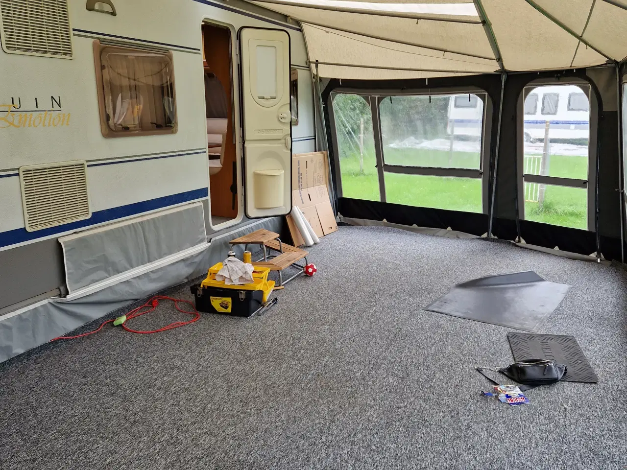 Billede 4 - Campingvogns telt, opbevaringstelt, gulv og gulvtæ