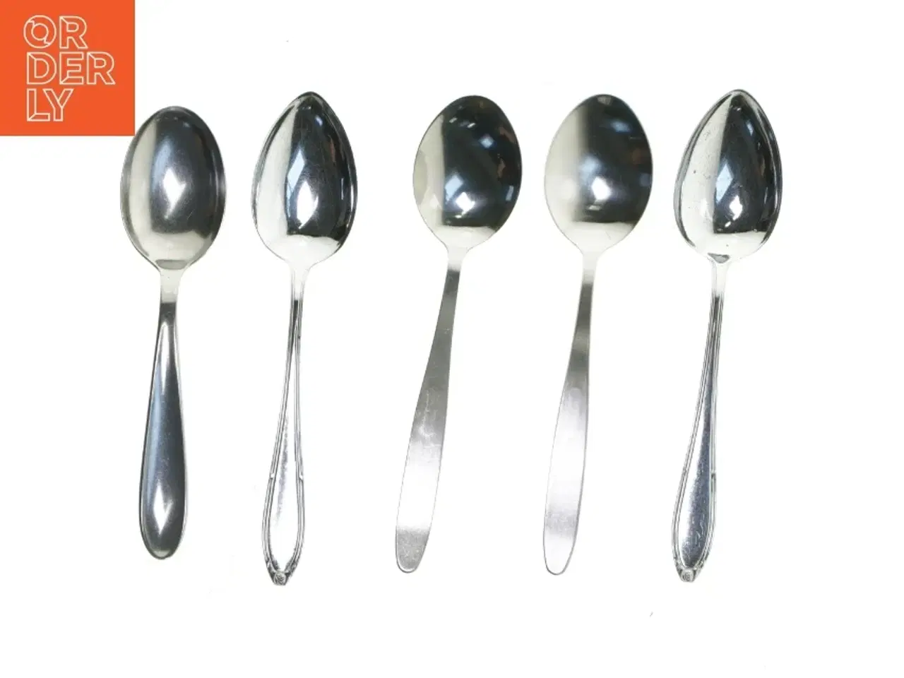 Billede 1 - Sæt med fem blanke spiseskeer (str. 20 cm)