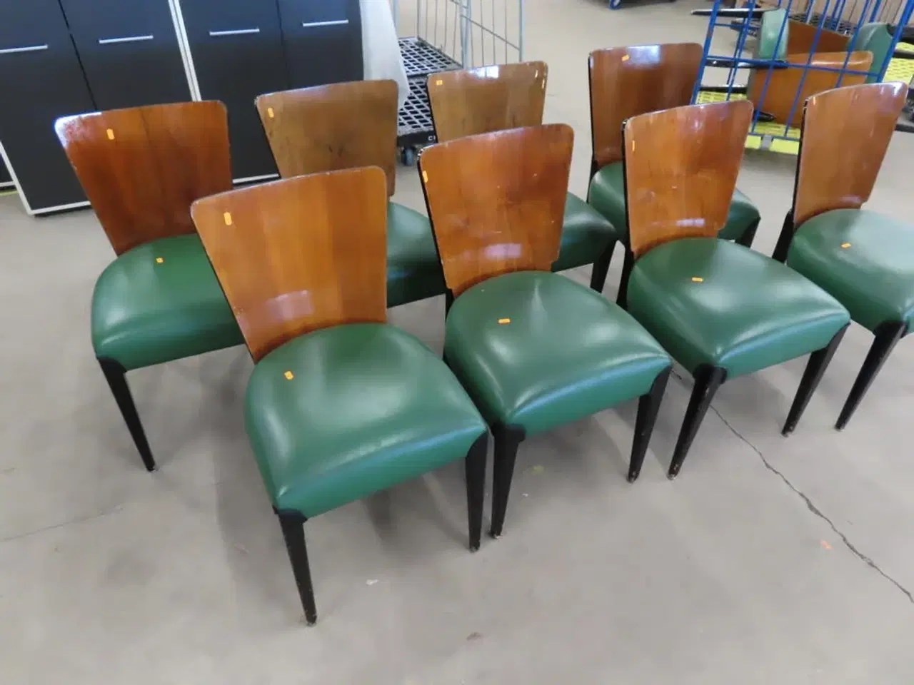 Billede 1 - 8 stk. Stole med træryg og grøn læder