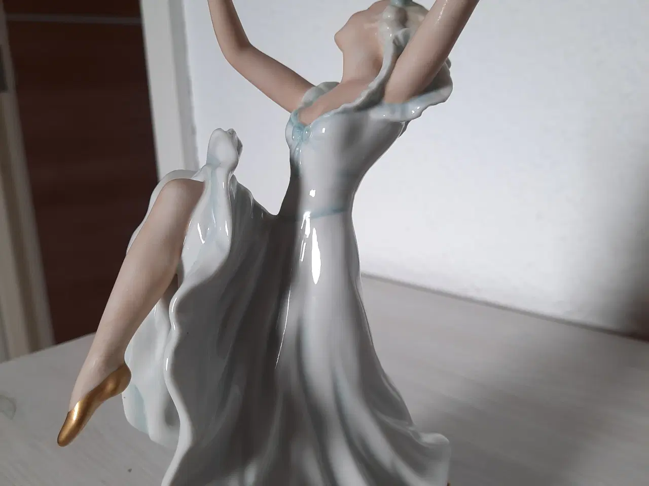 Billede 2 - Porcelæns figur ballerinadanser